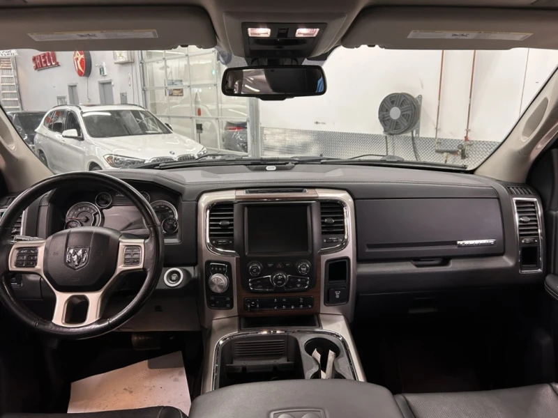 Dodge RAM 1500 Laramie Crew Cab* 4x4* ПОДГРЕВ* ОБДУХВАНЕ* ШИБИДАХ, снимка 8 - Автомобили и джипове - 52469965