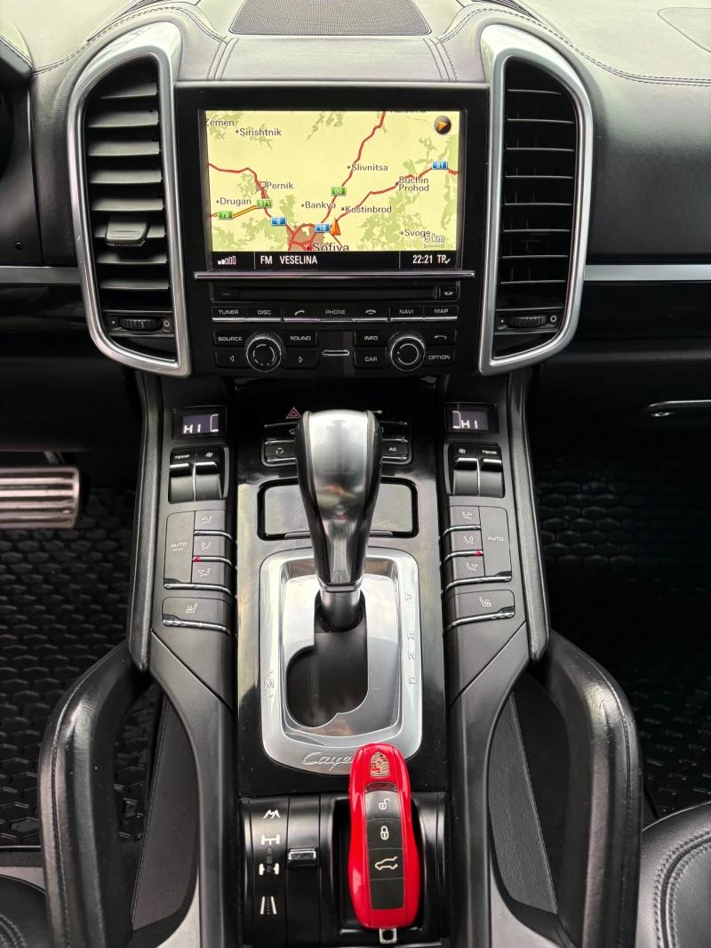 Porsche Cayenne, снимка 11 - Автомобили и джипове - 53123813