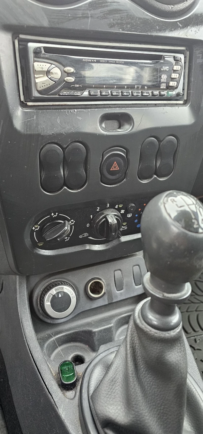 Dacia Duster 1.6 benzin 4x4 лизинг , снимка 10 - Автомобили и джипове - 53181623