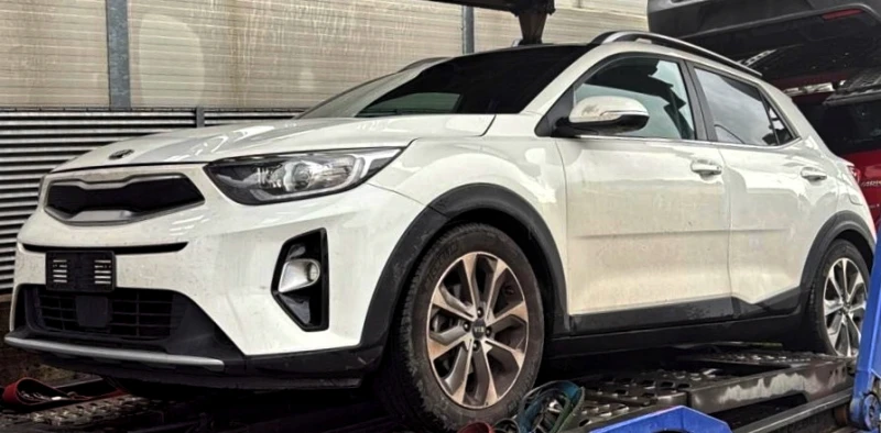 Kia Stonic 1.4i LPG/АГУ 100hp NAVI/Keyless/DSTR