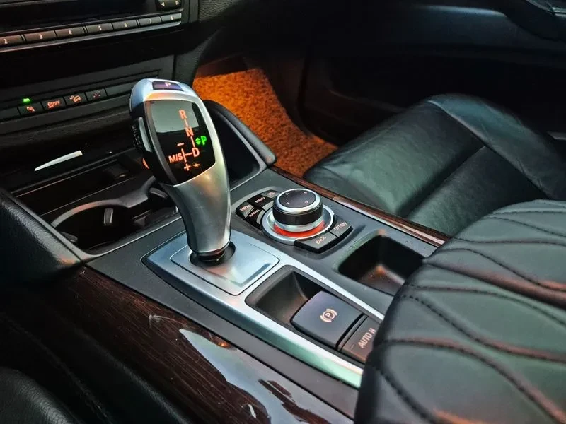BMW X6, снимка 11 - Автомобили и джипове - 55358174