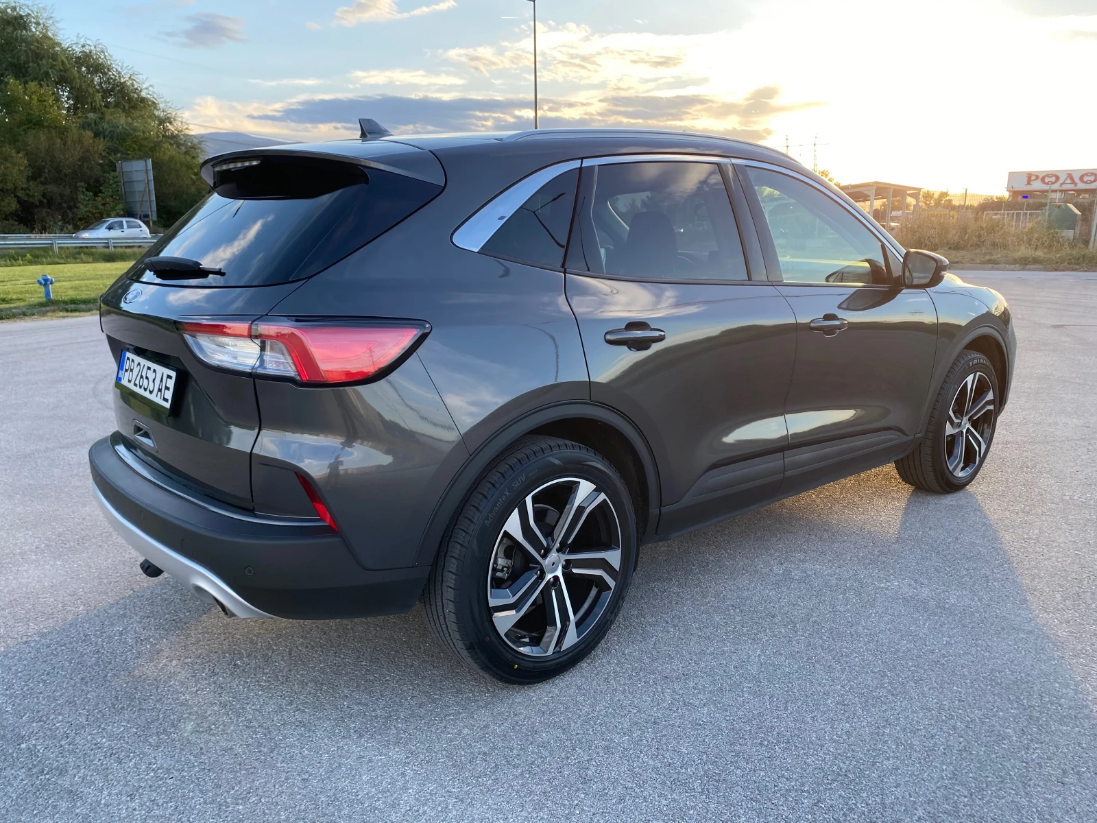 Ford Kuga 2, 5i-hybrid - изображение 7