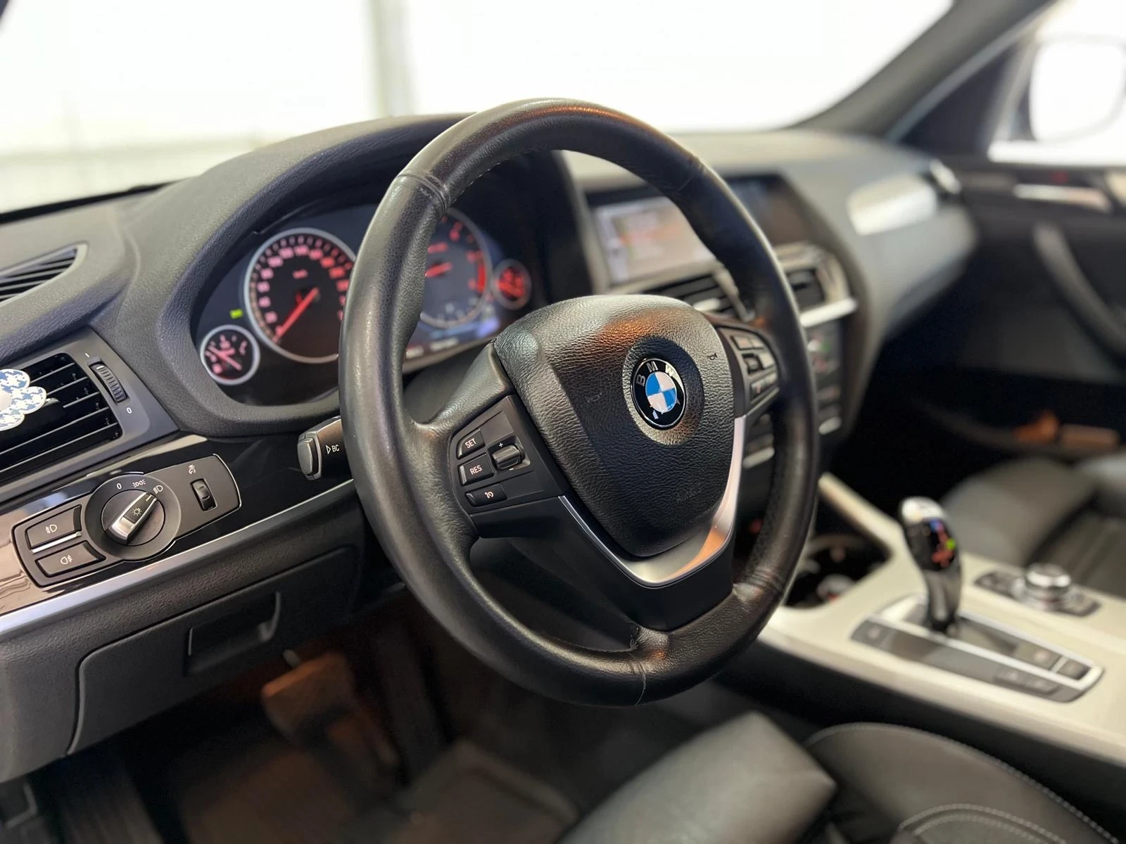 BMW X3  - изображение 7