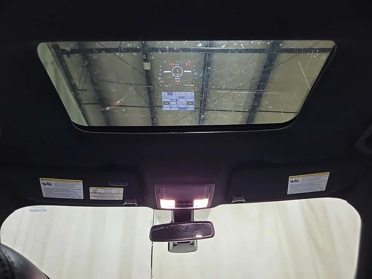 Ford Explorer * PLATINUM * ПОДГРЕВИ* ОБДУХВАНЕ* ПАНОРАМА* 2 КЛЮЧ, снимка 13 - Автомобили и джипове - 53771327