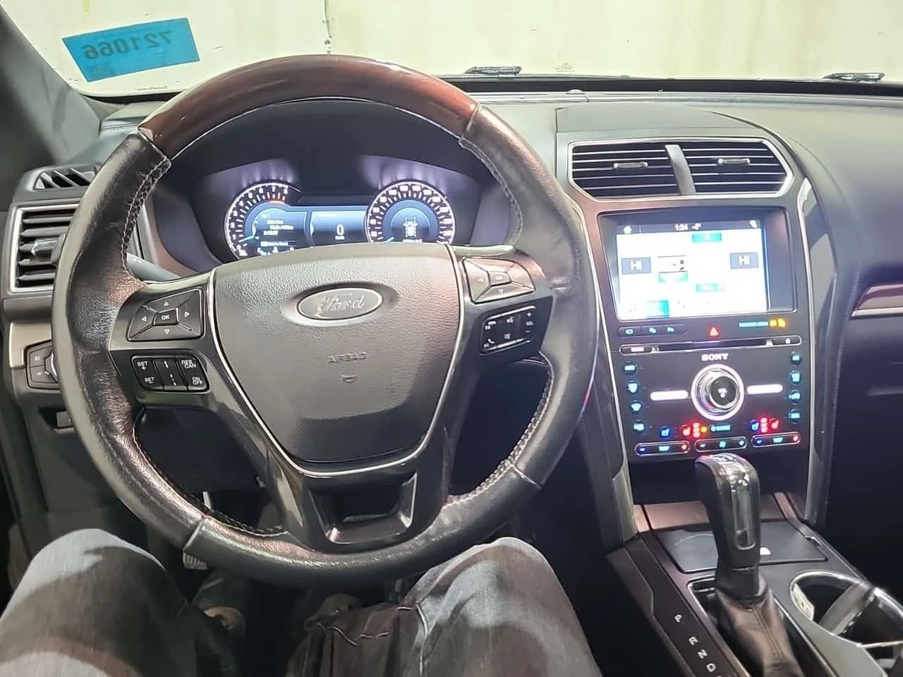 Ford Explorer * PLATINUM * ПОДГРЕВИ* ОБДУХВАНЕ* ПАНОРАМА* 2 КЛЮЧ, снимка 10 - Автомобили и джипове - 53771327