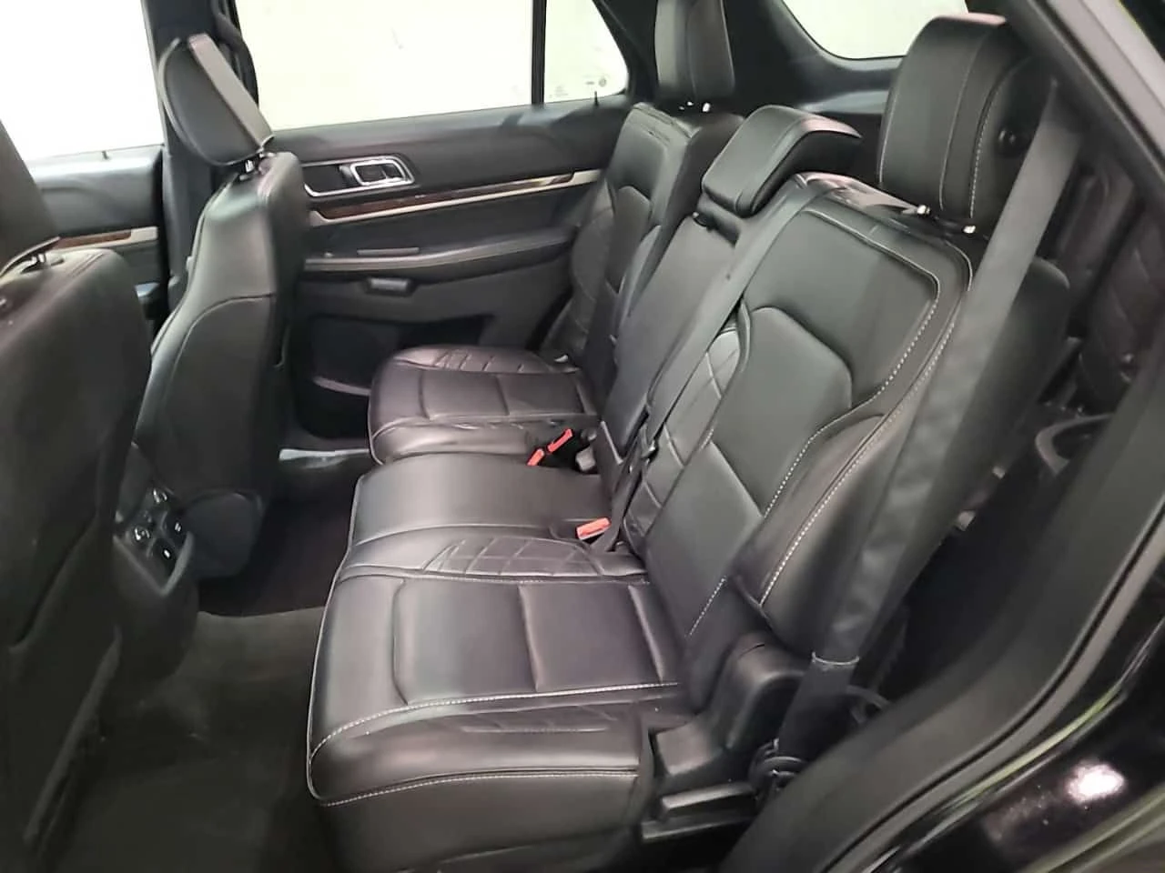 Ford Explorer * PLATINUM * ПОДГРЕВИ* ОБДУХВАНЕ* ПАНОРАМА* 2 КЛЮЧ, снимка 12 - Автомобили и джипове - 53771327