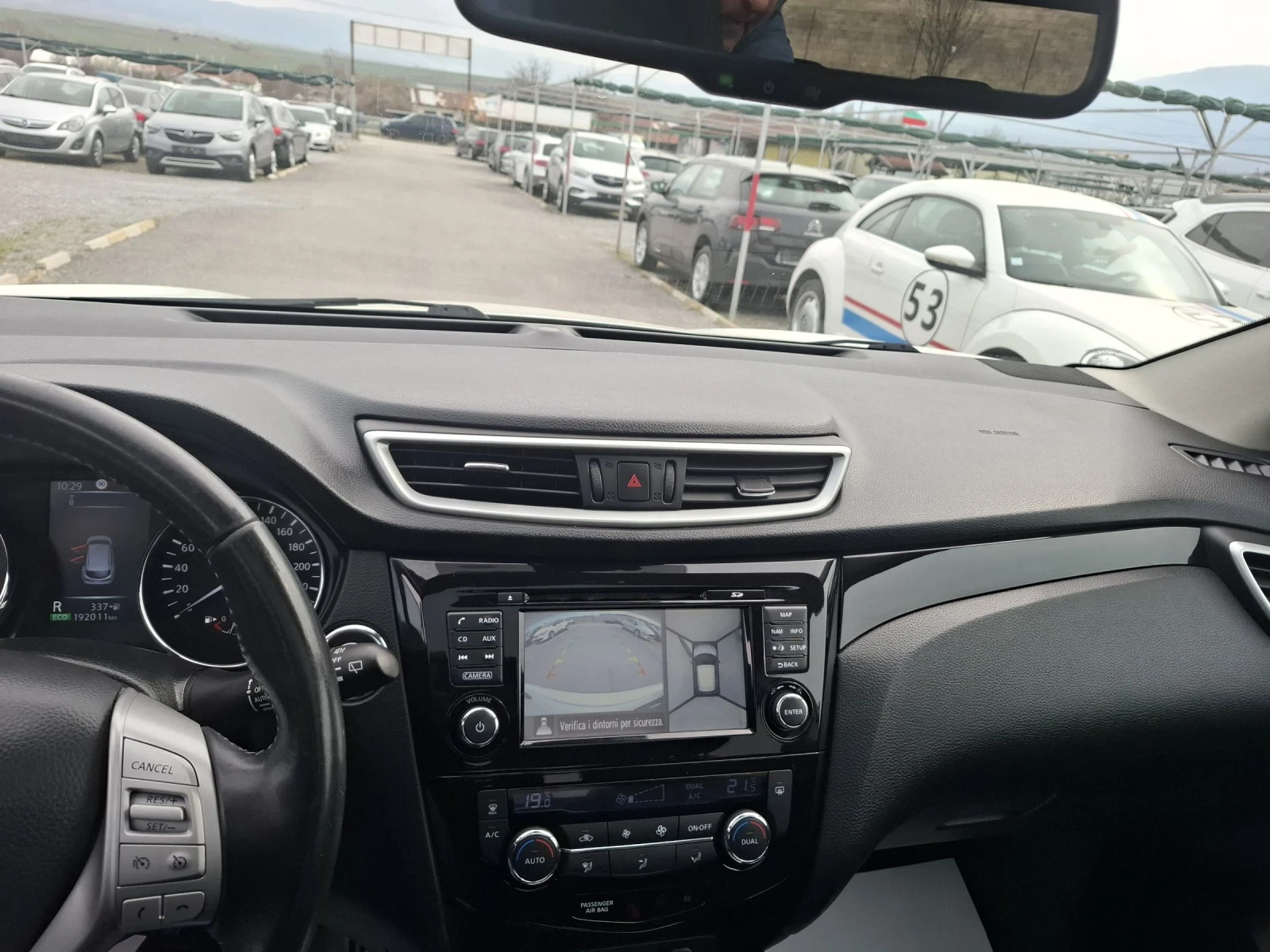 Nissan Qashqai 1, 6 DCI-TEKNA-PANORAMA-KAMERA 360-Euro 6B-KEYLESS, снимка 12 - Автомобили и джипове - 53923509