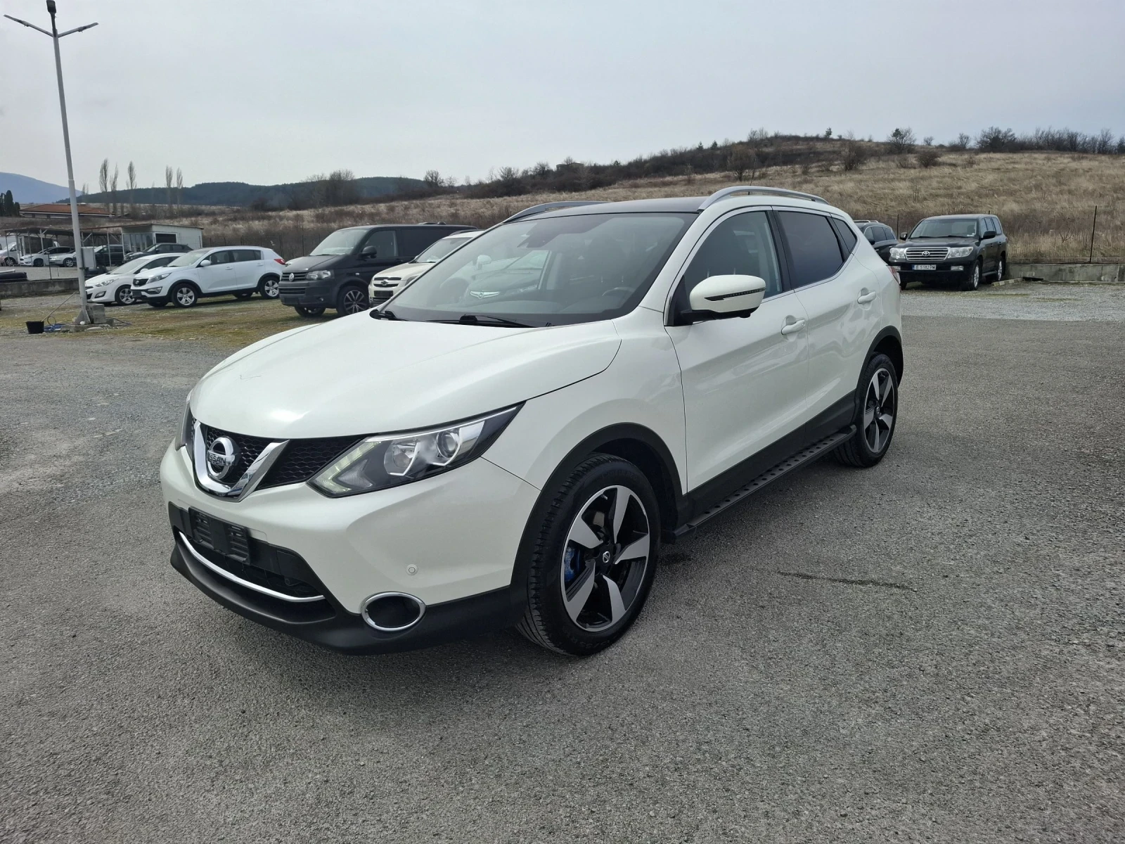 Nissan Qashqai 1, 6 DCI-TEKNA-PANORAMA-KAMERA 360-Euro 6B-KEYLESS, снимка 3 - Автомобили и джипове - 53923509