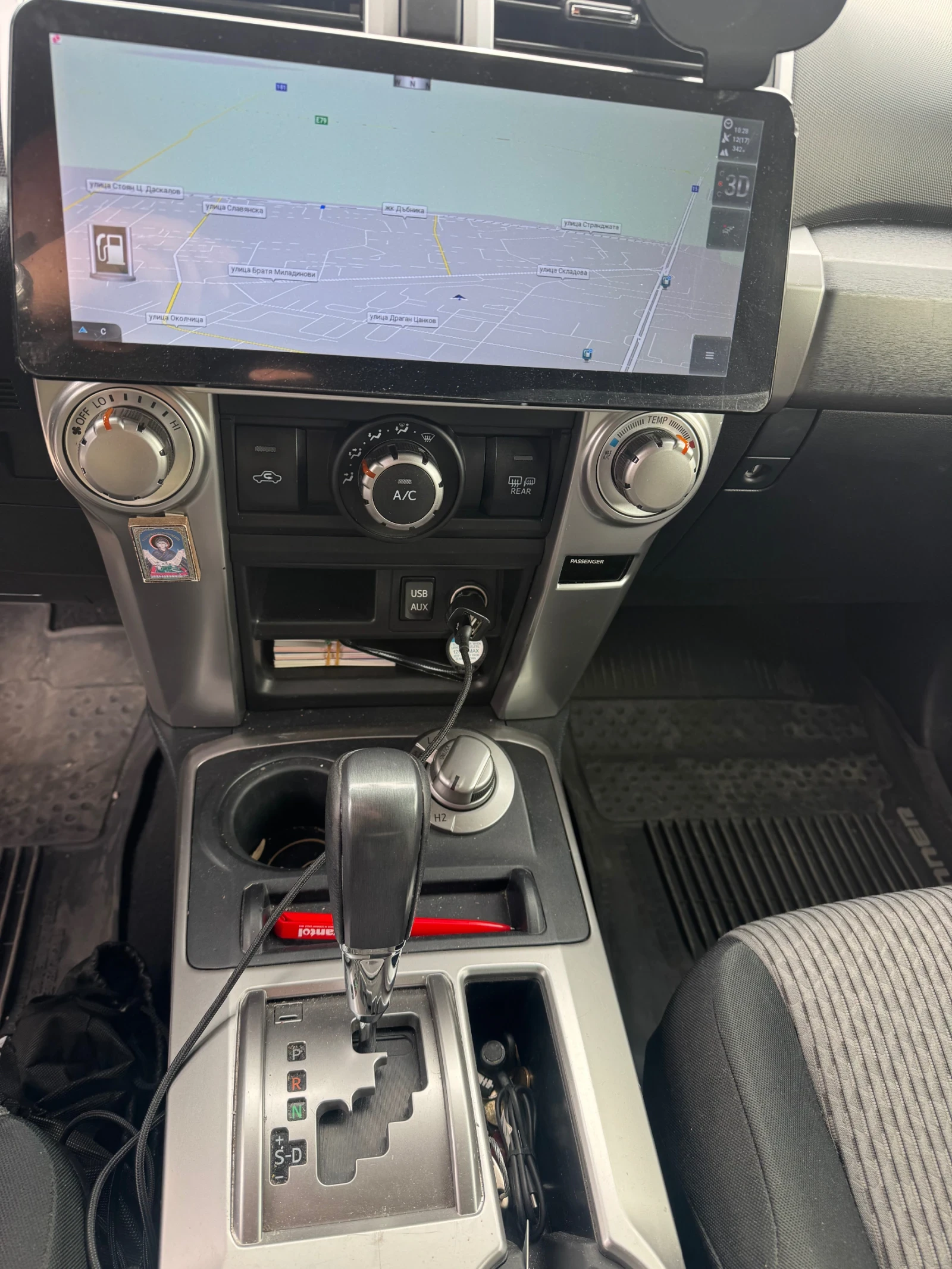 Toyota 4runner 4.0 бензин /газ, снимка 11 - Автомобили и джипове - 54177797