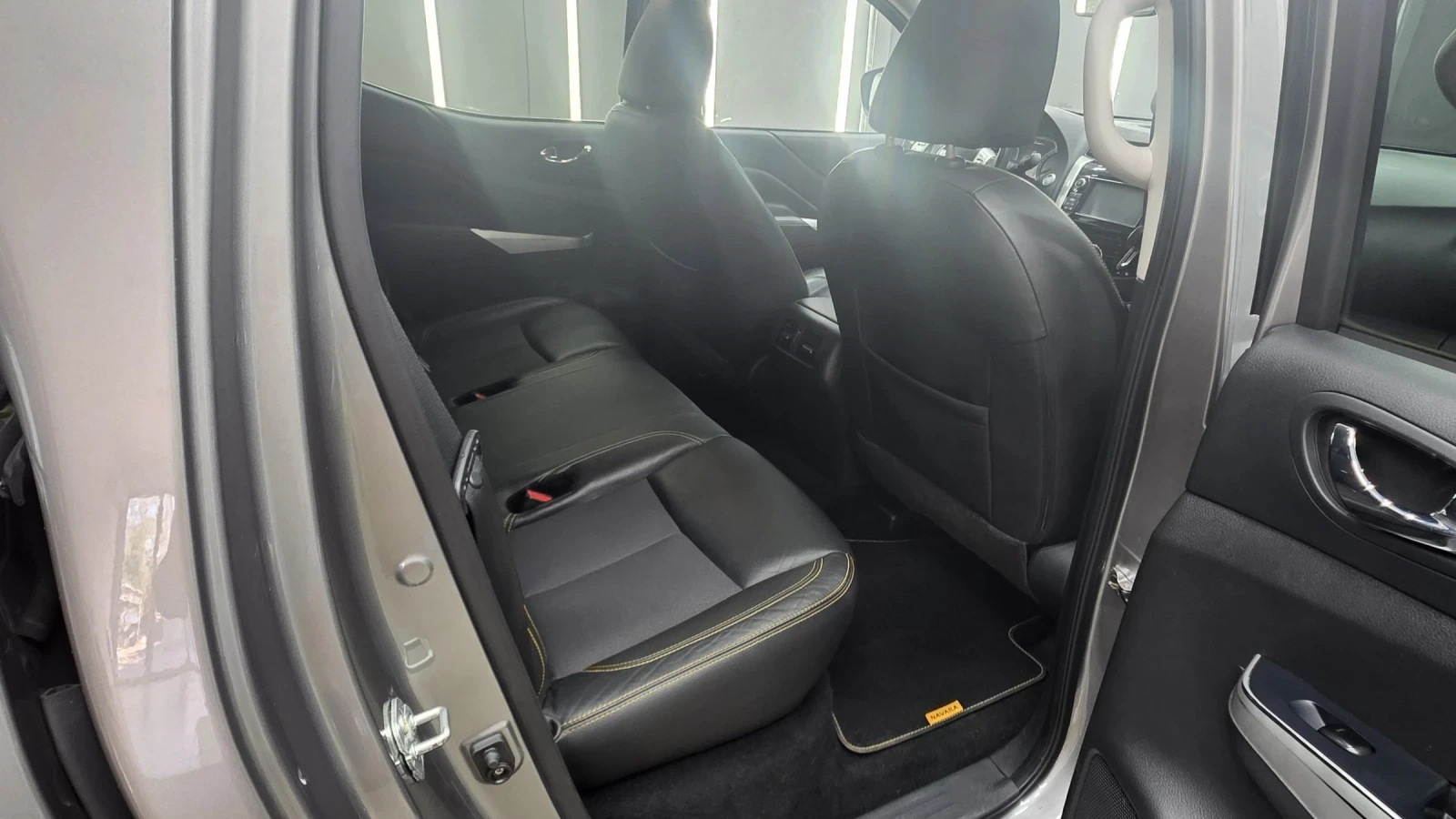 Nissan Navara, снимка 6 - Автомобили и джипове - 54338453