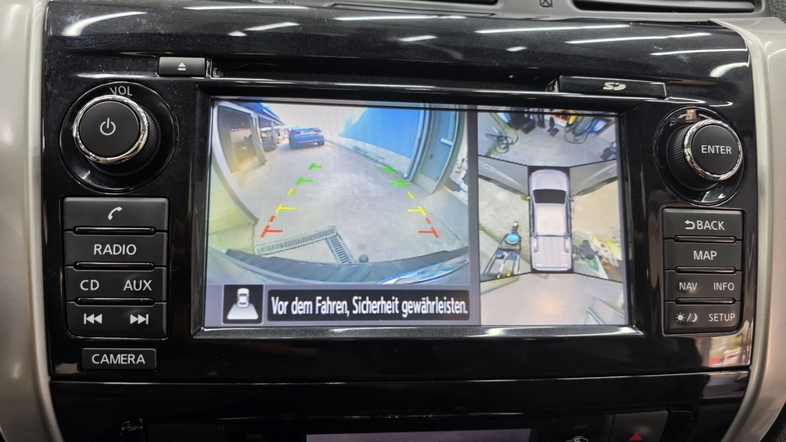 Nissan Navara, снимка 12 - Автомобили и джипове - 54338453