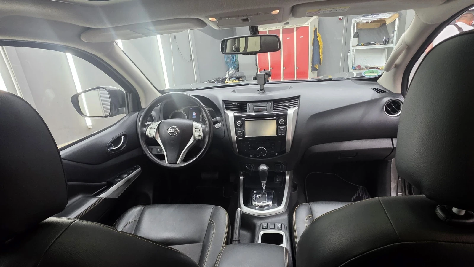 Nissan Navara, снимка 7 - Автомобили и джипове - 54338453