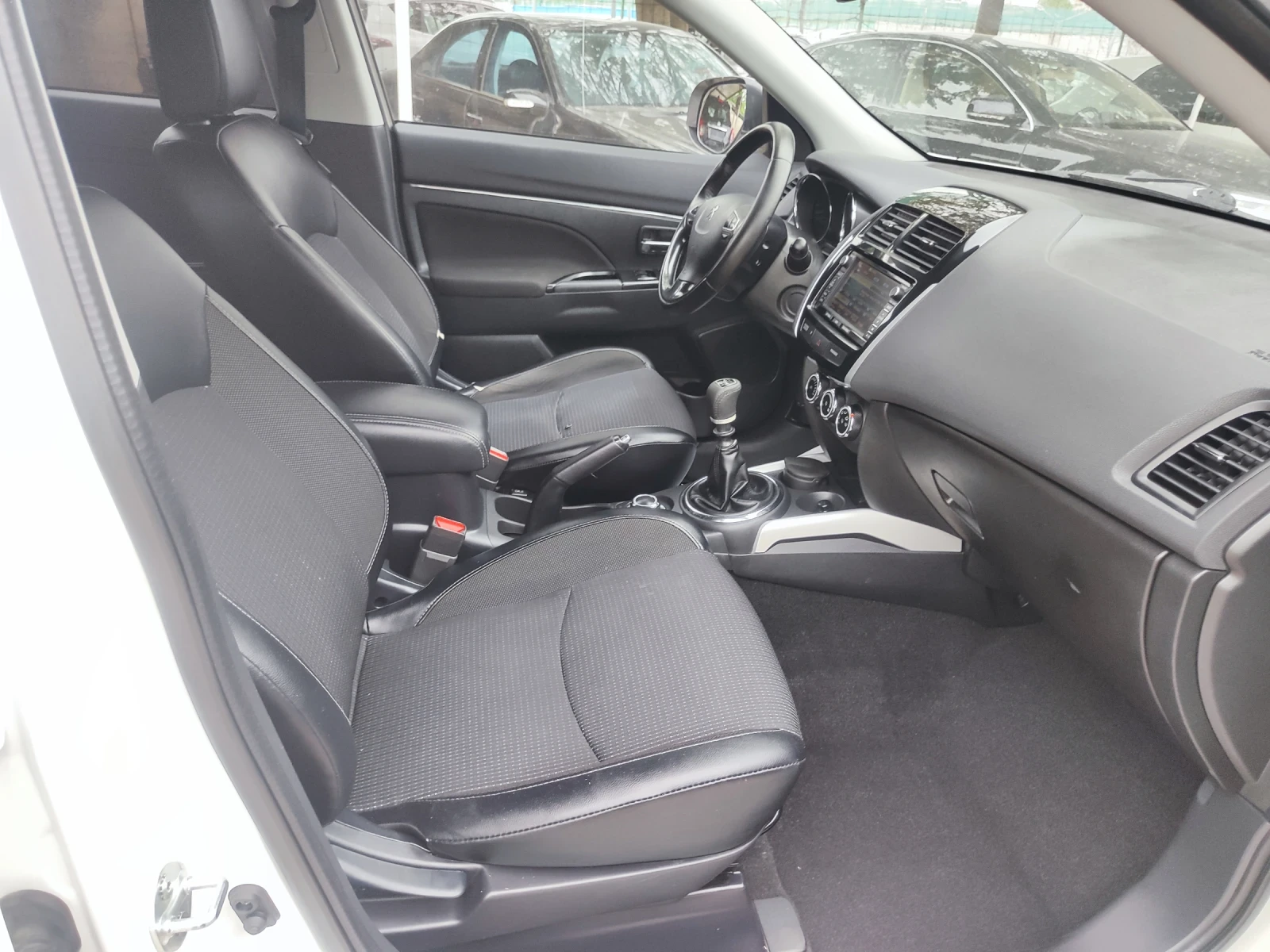 Peugeot 4008 1.8HDI, снимка 15 - Автомобили и джипове - 54629406