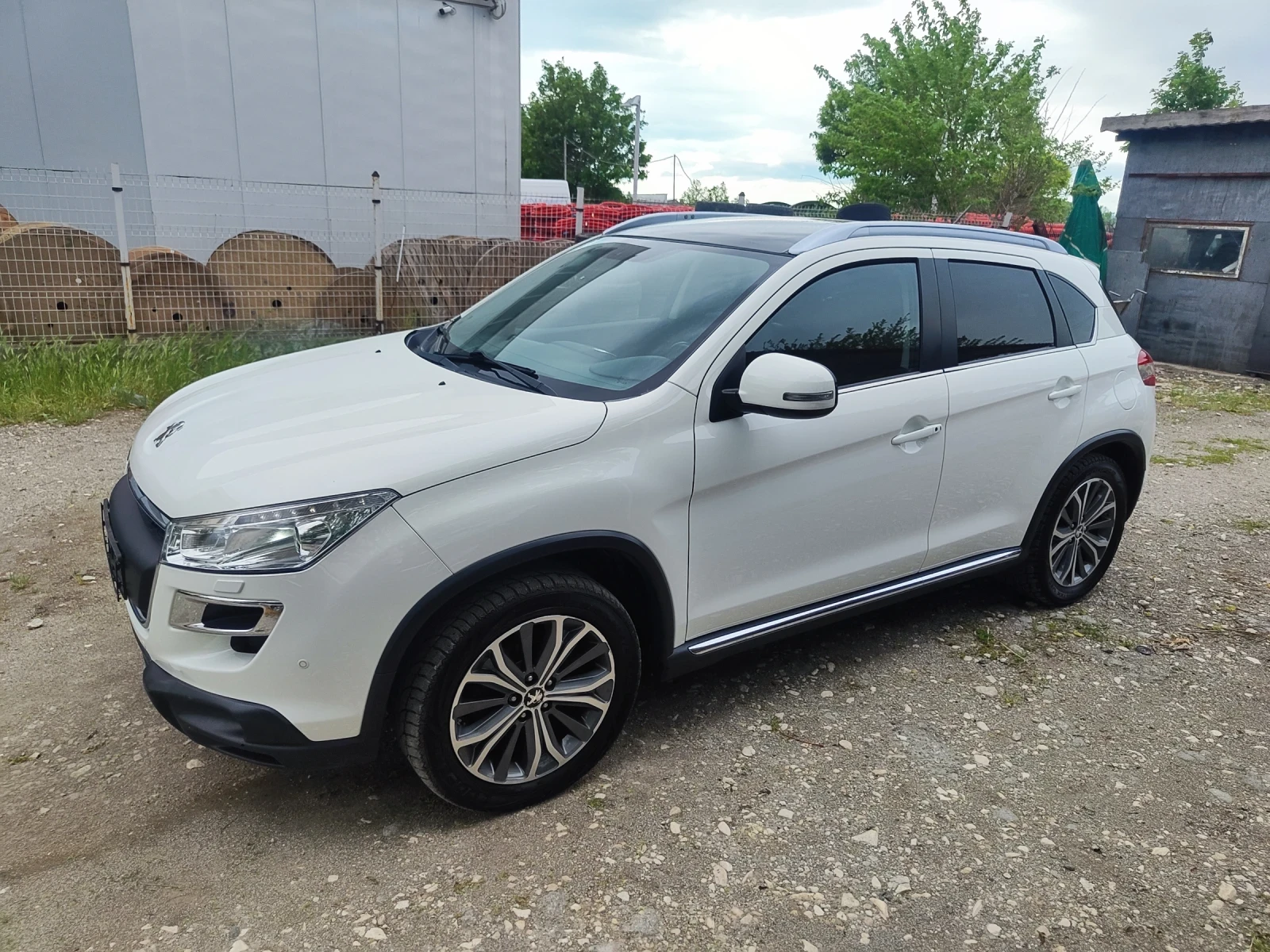 Peugeot 4008 1.8HDI, снимка 3 - Автомобили и джипове - 54629406