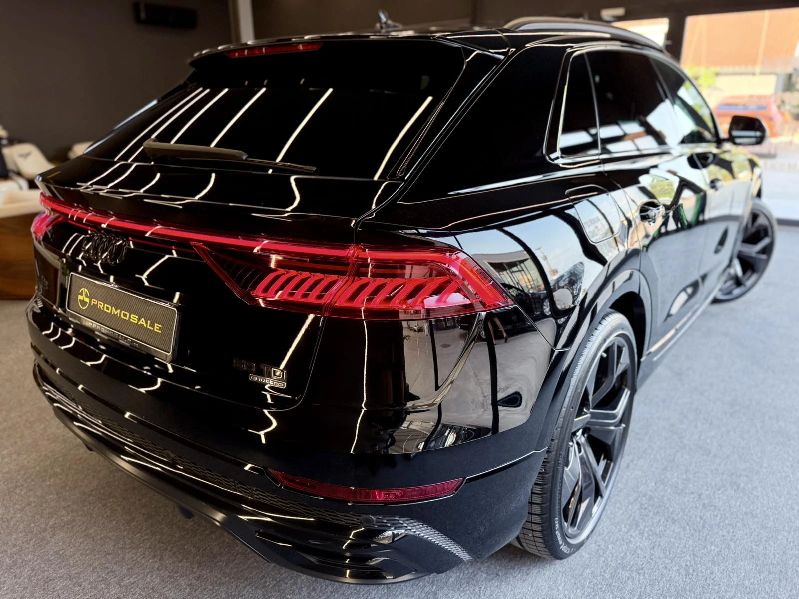 Audi Q8 S-Line* B&O* Pano* Обдух* Лизинг, снимка 6 - Автомобили и джипове - 54818405