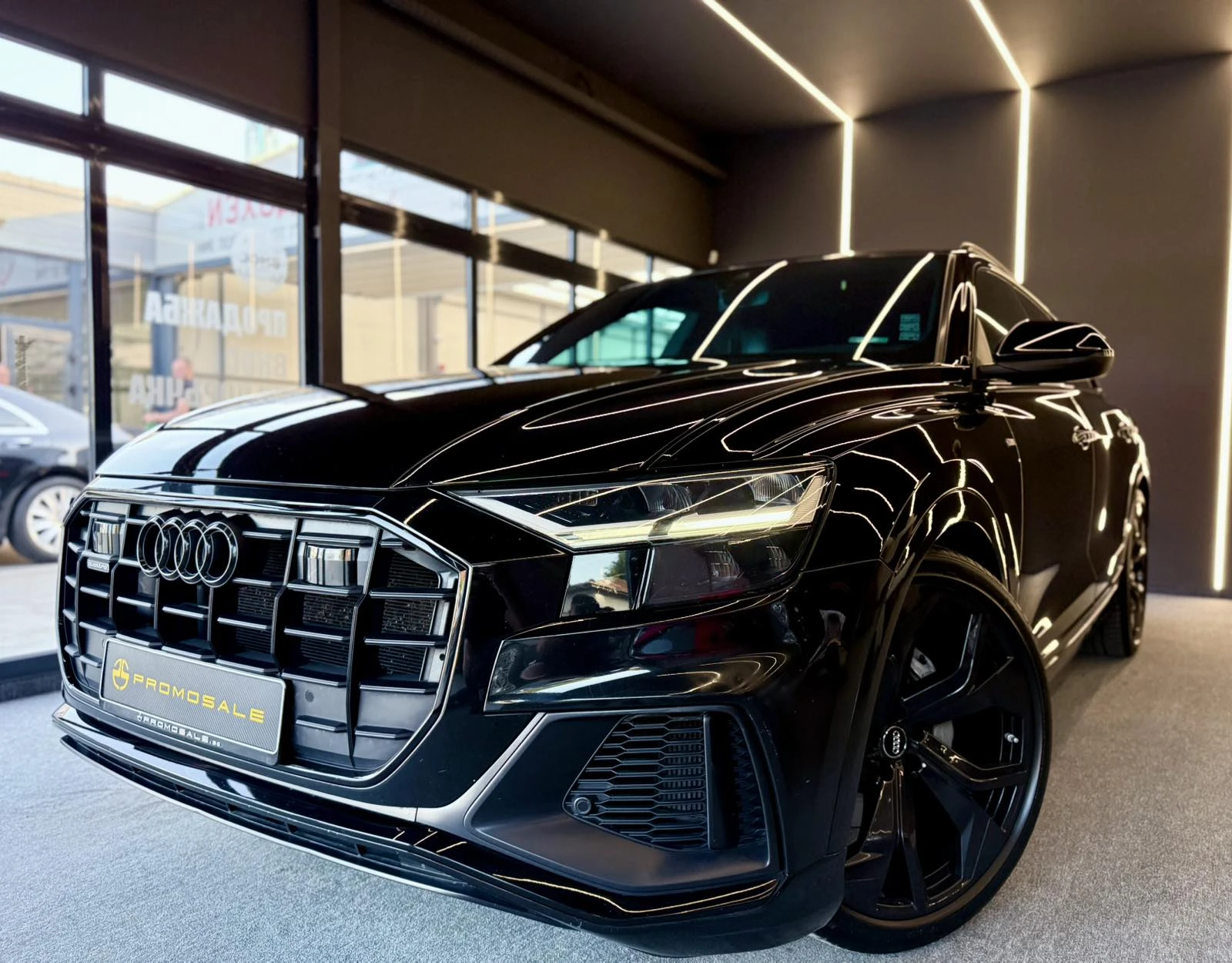 Audi Q8 S-Line* B&O* Pano* Обдух* Лизинг, снимка 3 - Автомобили и джипове - 54818405