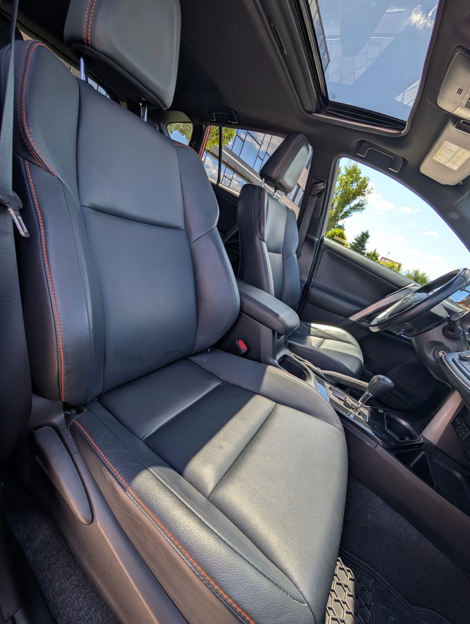 Toyota Rav4 Sport Edition , снимка 8 - Автомобили и джипове - 54902188