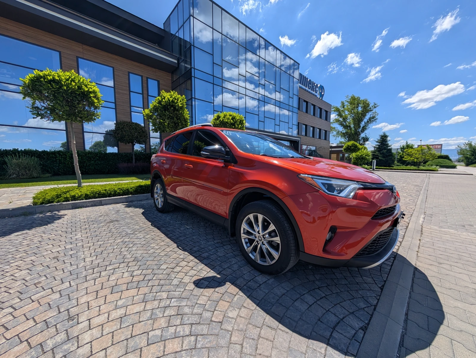 Toyota Rav4 Sport Edition , снимка 2 - Автомобили и джипове - 54902188