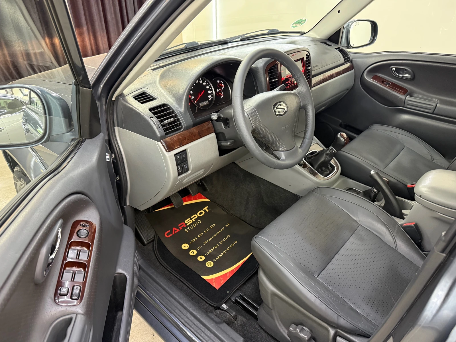 Suzuki Grand vitara 2.0i 128к.с. FACELIFT , снимка 5 - Автомобили и джипове - 55234369