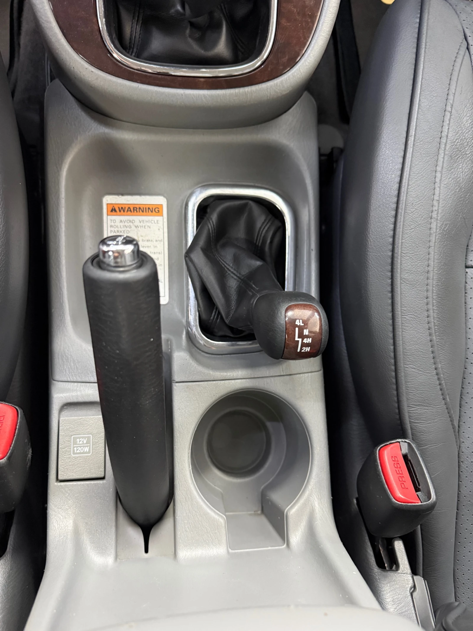 Suzuki Grand vitara 2.0i 128к.с. FACELIFT , снимка 13 - Автомобили и джипове - 55234369