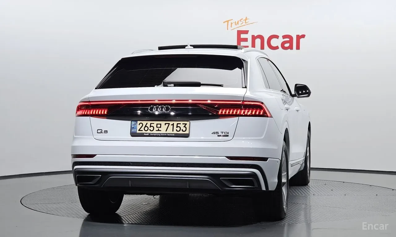 Audi Q8 45 TDI | QUATTRO | PREMIUM, снимка 4 - Автомобили и джипове - 55784524