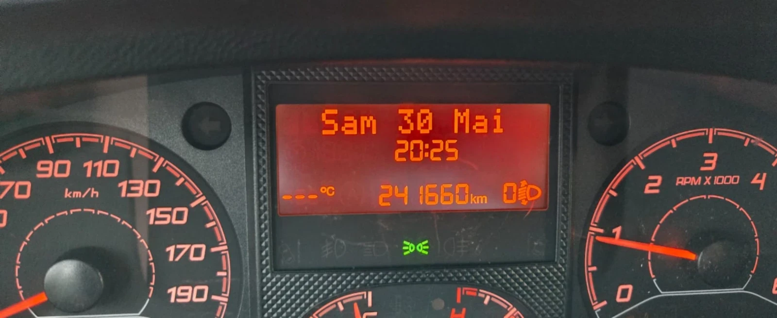 Peugeot Boxer 3.0 D 177 kc. MAXI.EURO 5, снимка 13 - Бусове и автобуси - 54738445