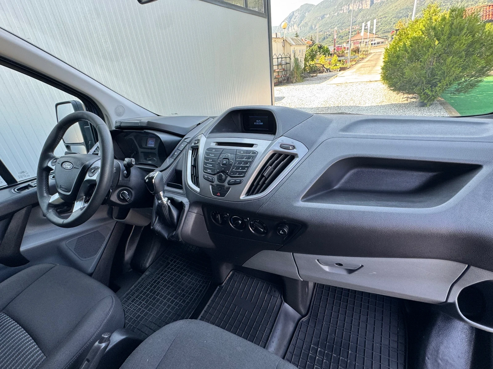 Ford Transit Custom 2.2TDCI~Germany~Xenon~, снимка 12 - Бусове и автобуси - 55596150