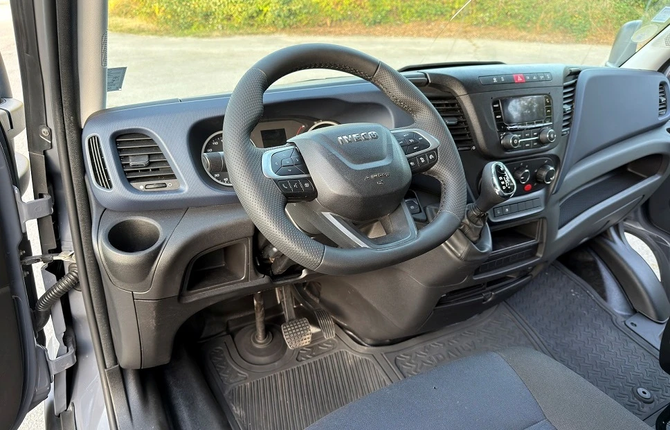 Iveco 50с18 3.0* HI-MATIC* БОРД* 5.0м* КЛИМА* до 3.5т, снимка 10 - Бусове и автобуси - 55879934