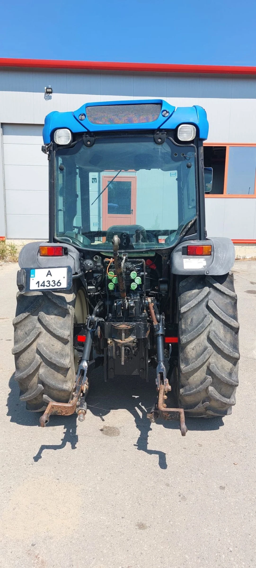 Трактор New Holland TN 85 - изображение 6