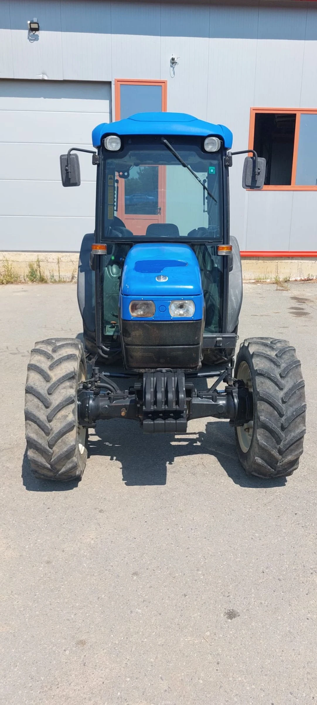 Трактор New Holland TN 85 - изображение 8