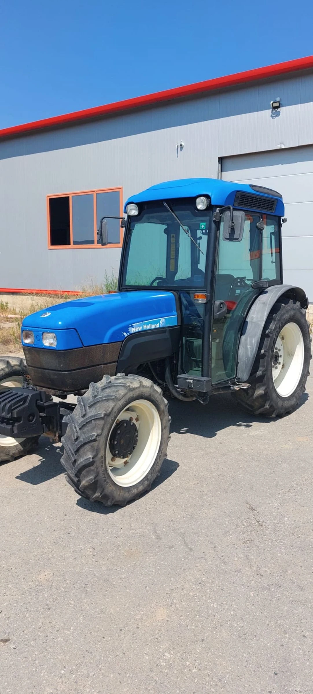 Трактор New Holland TN 85 - изображение 2