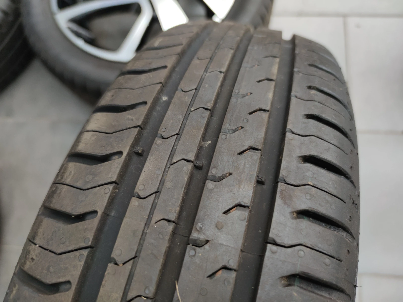   165/60R15  Peugeot 108 | Mobile.bg   9