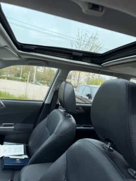 Subaru Forester 2.0AWD Автомат кожа кейлес , снимка 16