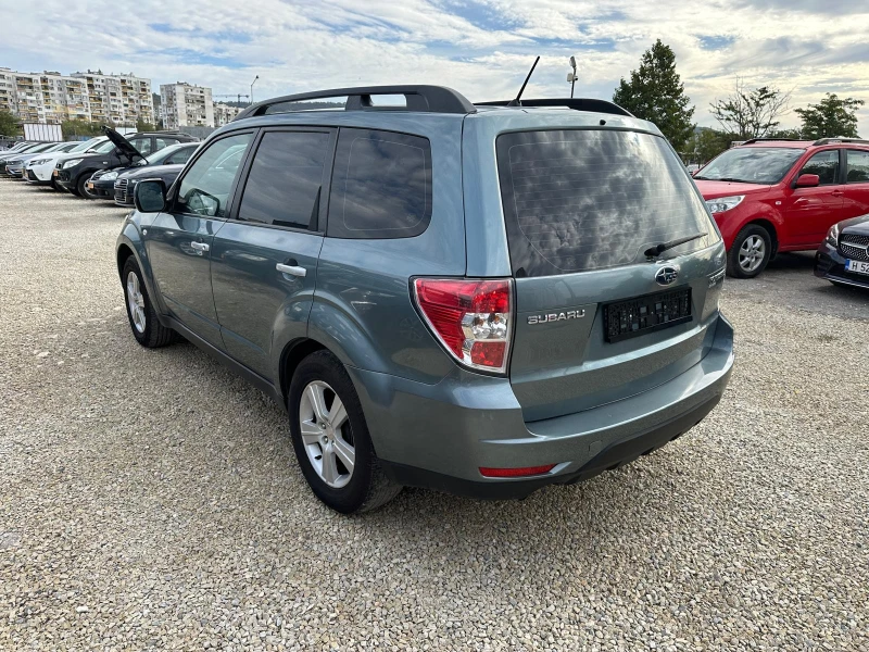 Subaru Forester Италия Газ, снимка 5 - Автомобили и джипове - 46891314