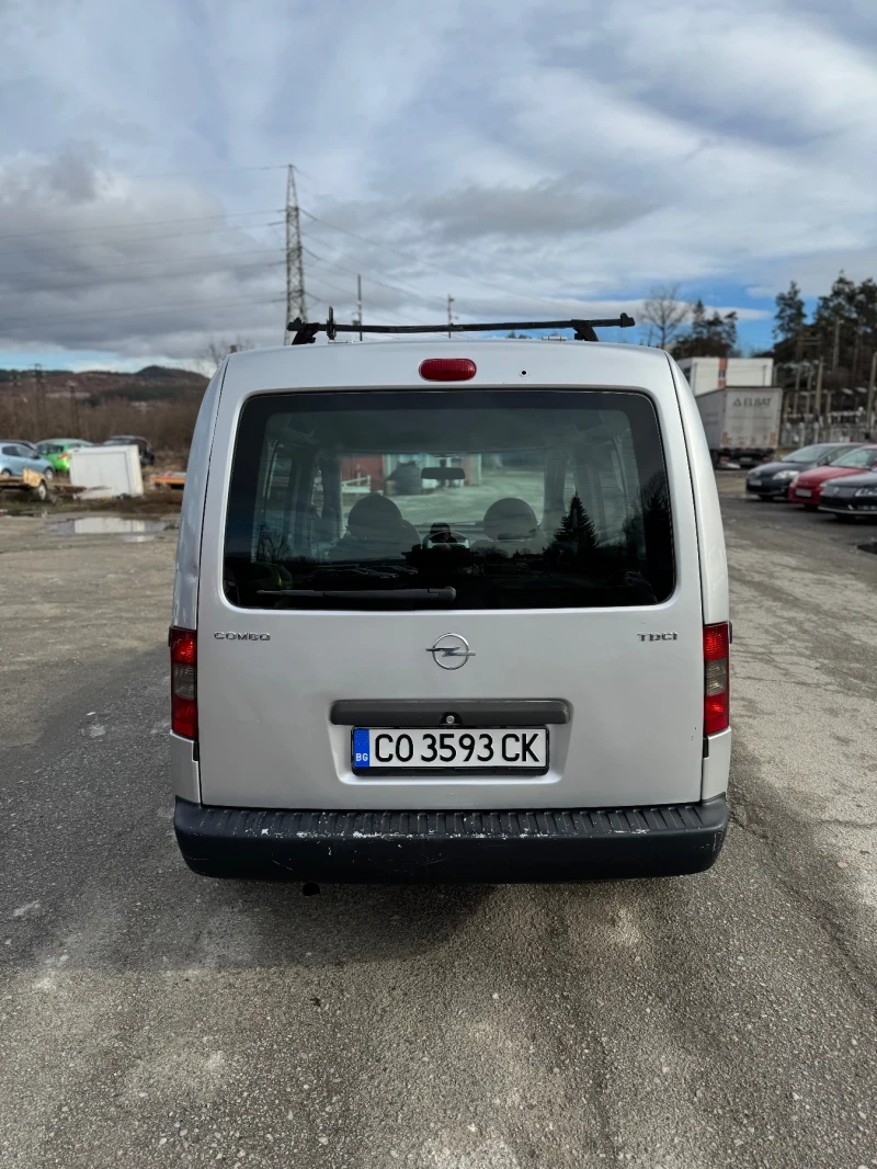 Opel Combo 1.3 cdti, снимка 4 - Автомобили и джипове - 48292968