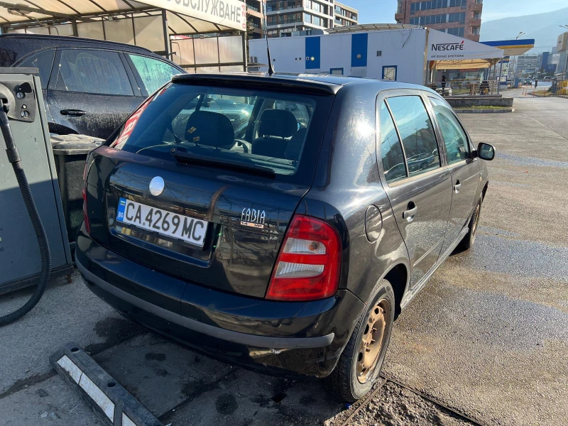 Skoda Fabia 1.4MPI, снимка 4 - Автомобили и джипове - 49041143