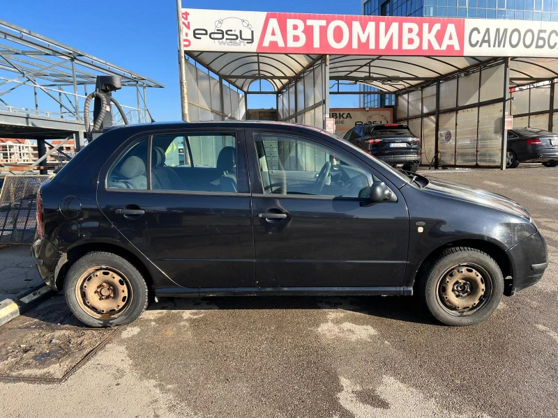 Skoda Fabia 1.4MPI, снимка 5 - Автомобили и джипове - 49041143