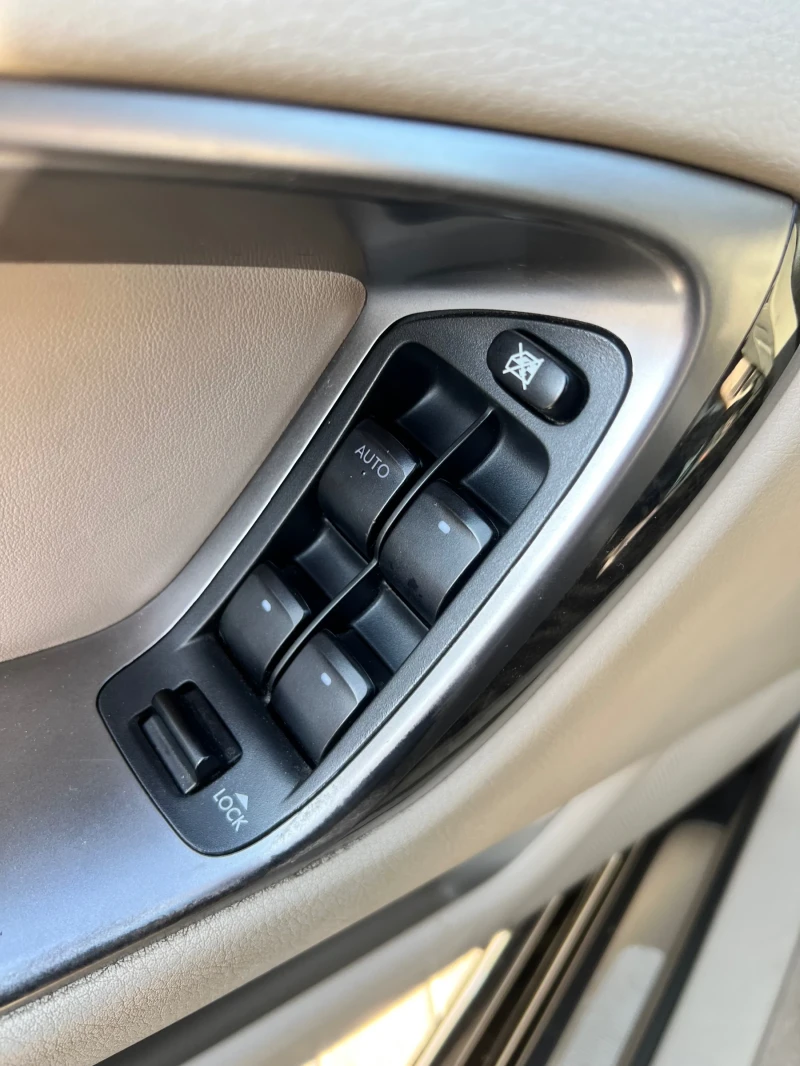 Subaru Legacy 3.0 H6, снимка 15 - Автомобили и джипове - 52385840