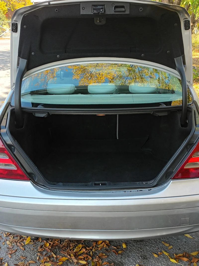 Mercedes-Benz C 220, снимка 5 - Автомобили и джипове - 52697102