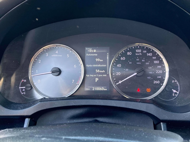 Lexus IS 300 AWD* PODGREV* OBDUHVANE* CARFAX* АВТО КРЕДИТ* , снимка 9 - Автомобили и джипове - 53223490