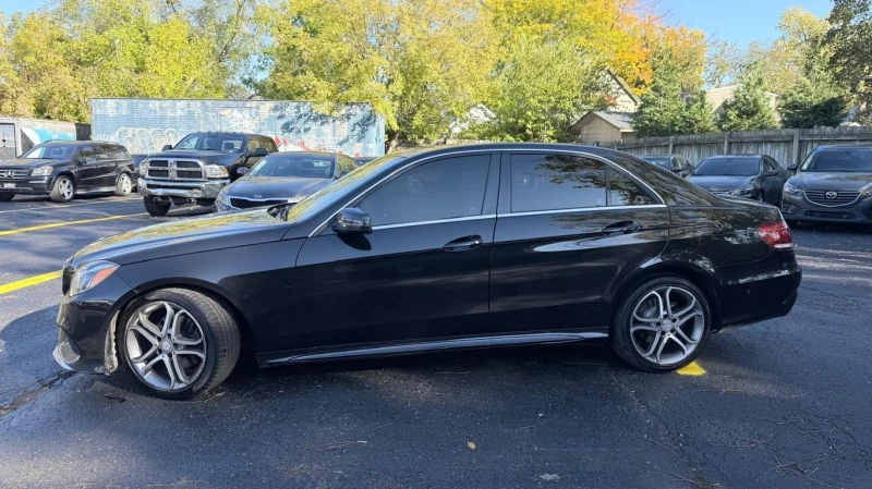 Mercedes-Benz E 300 * KEYLESS ENTRY* * ШИБЕДАХ* * ПОДГРЕВ* , снимка 2 - Автомобили и джипове - 53447552