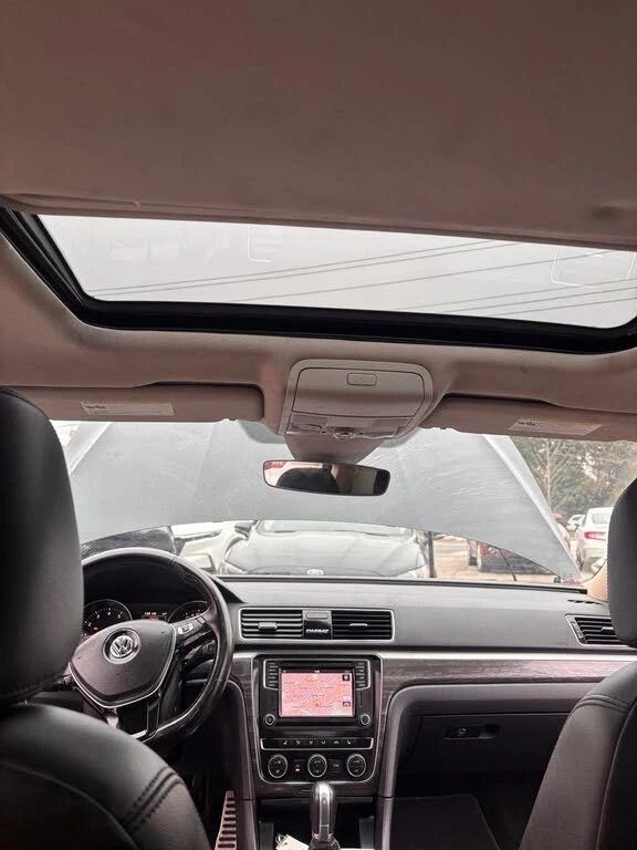 VW Passat .0T* Wolfsburg* FWD* АвтоКредит* (ЦЕНА ДО БГ), снимка 9 - Автомобили и джипове - 54137956