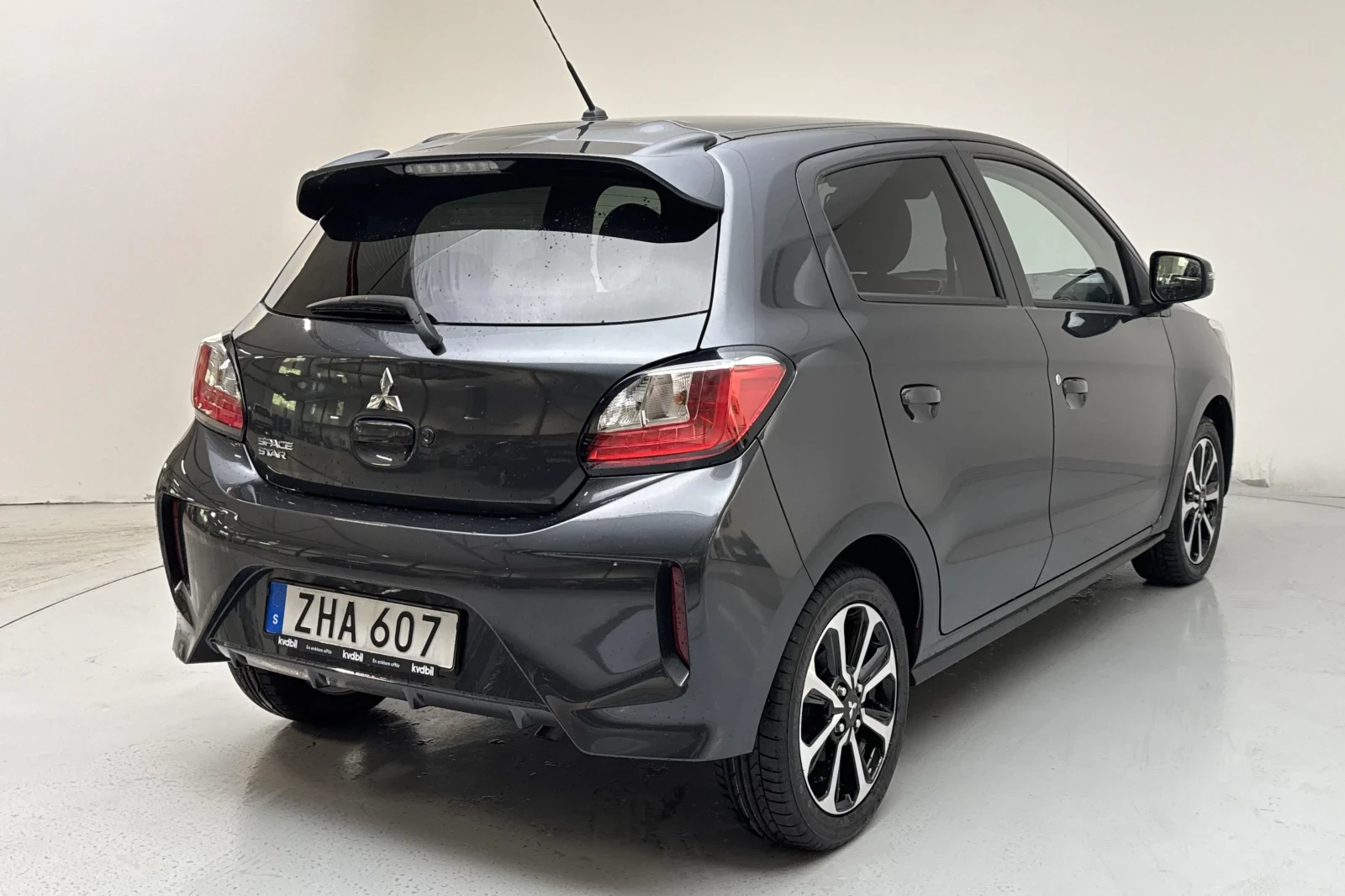 Mitsubishi Space star НОВ автомобил в Гаранция !!! 650 км. !!! - изображение 3