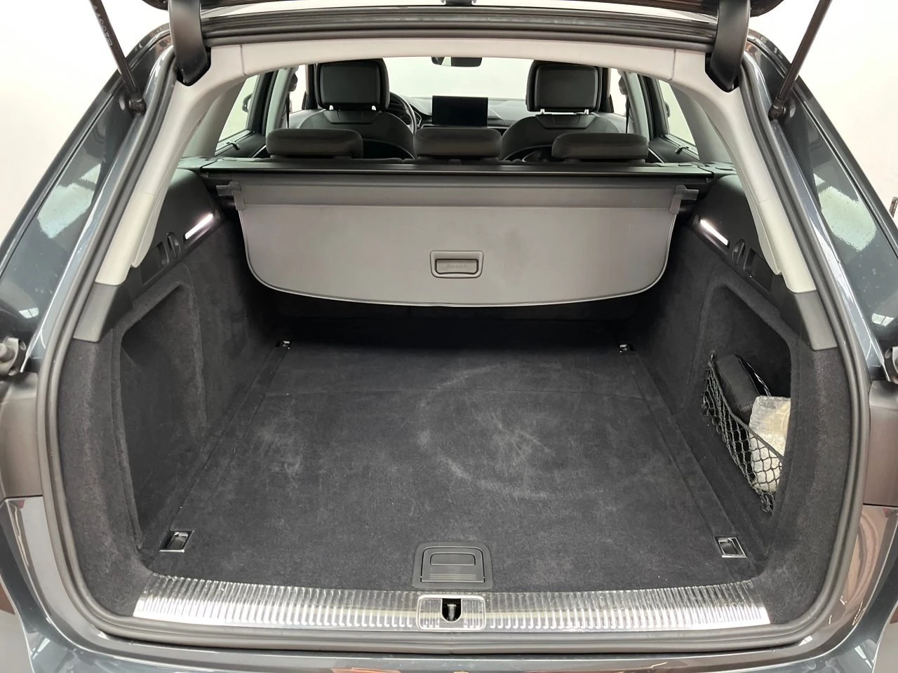 Audi A4  - изображение 8