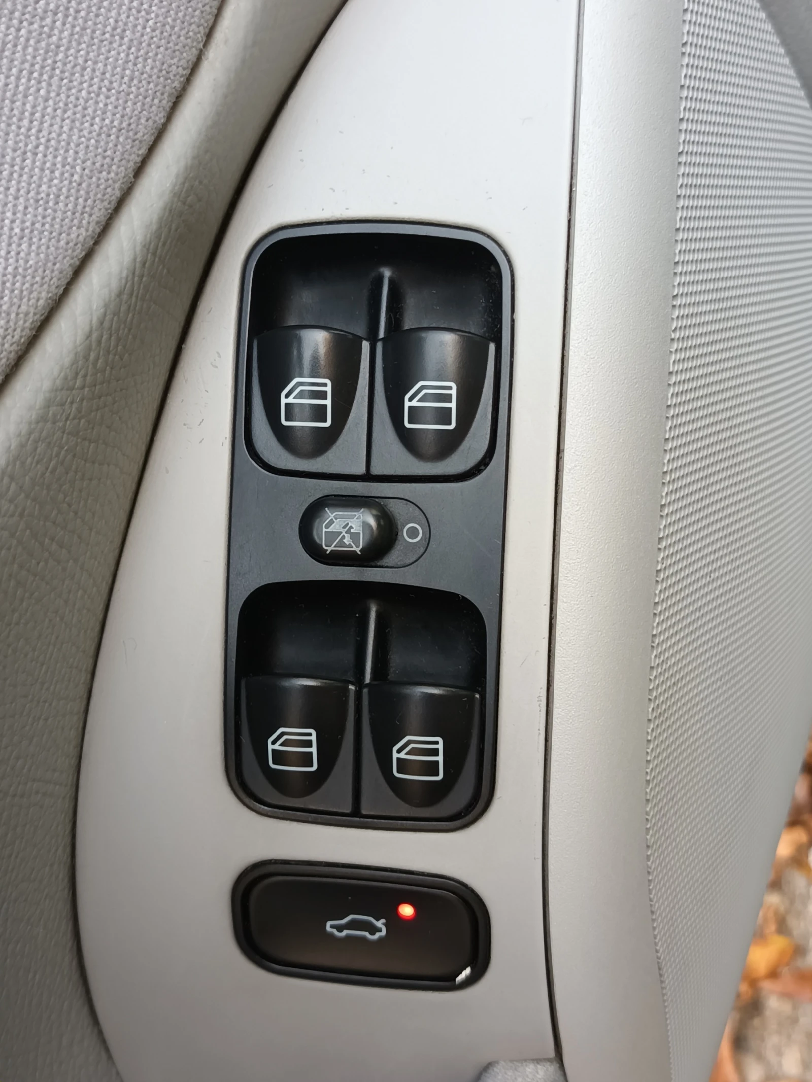 Mercedes-Benz C 220  - изображение 7