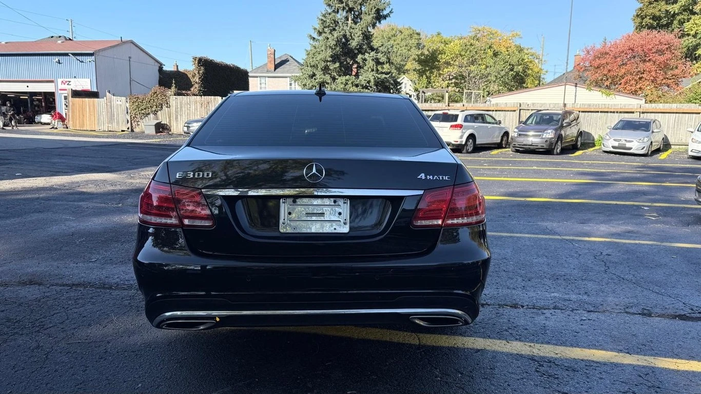 Mercedes-Benz E 300 * KEYLESS ENTRY* * ШИБЕДАХ* * ПОДГРЕВ*  - изображение 4