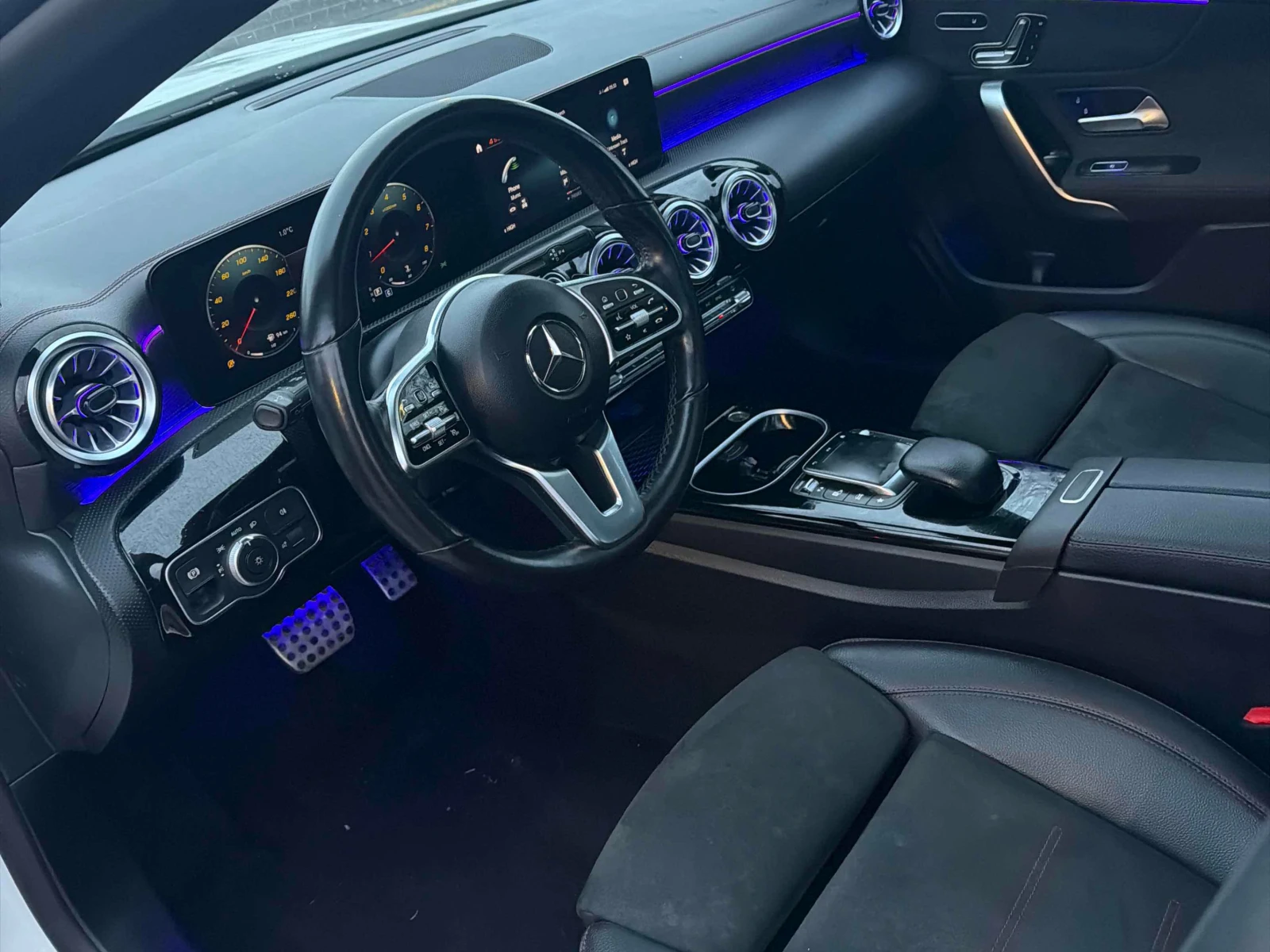 Mercedes-Benz CLA 250 * * CARFAX * * АВТО КРЕДИТ * * , снимка 7 - Автомобили и джипове - 53952280