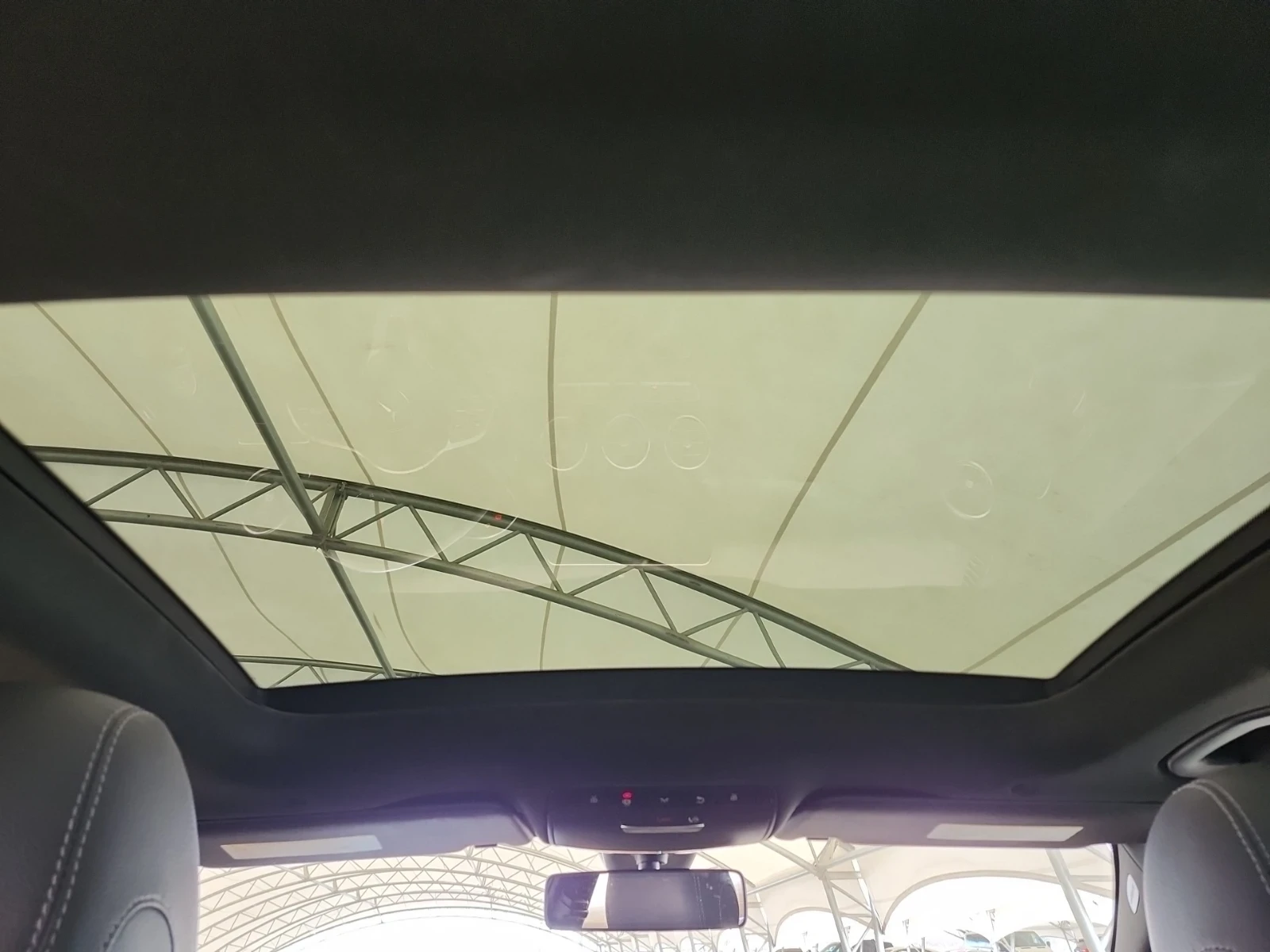 Mercedes-Benz C 300 4MATIC | AMG ПАКЕТ |  KEYLESS | ПАНОРАМА | , снимка 12 - Автомобили и джипове - 54093881