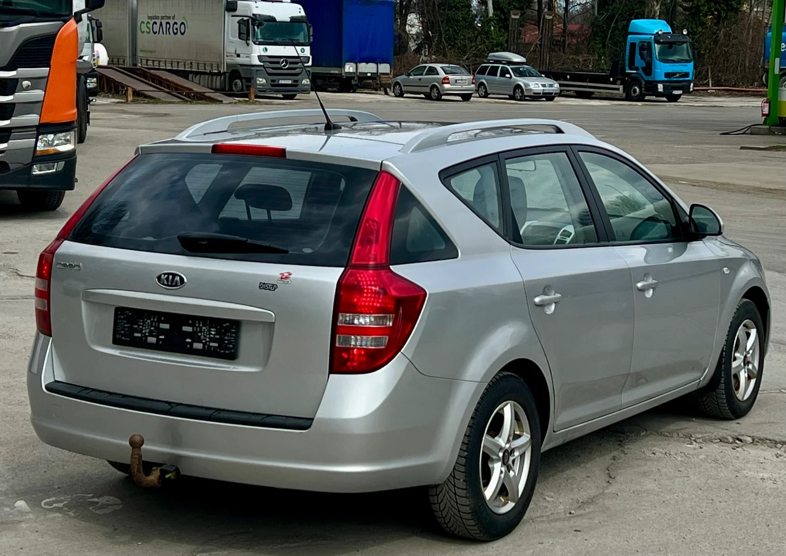 Kia Ceed, снимка 3 - Автомобили и джипове - 54340744