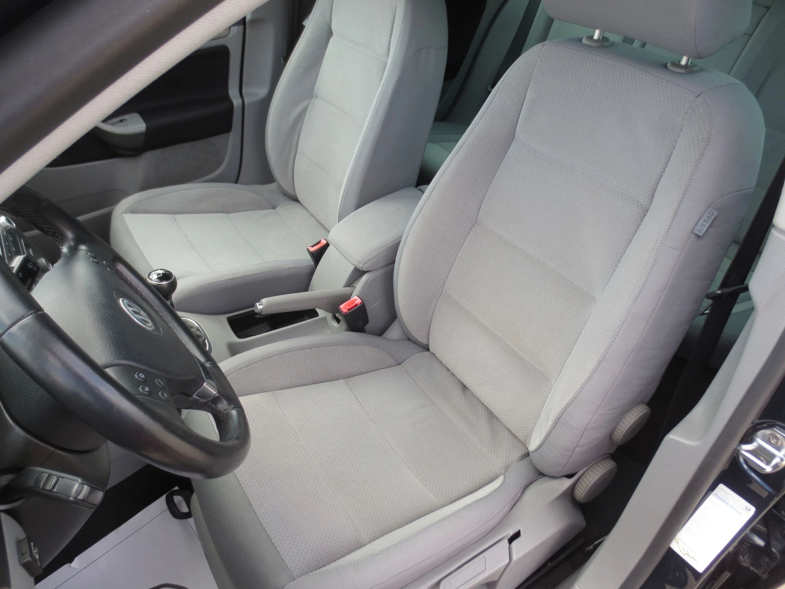 VW Golf 1.6 i * ГАЗ* , снимка 10 - Автомобили и джипове - 54386532